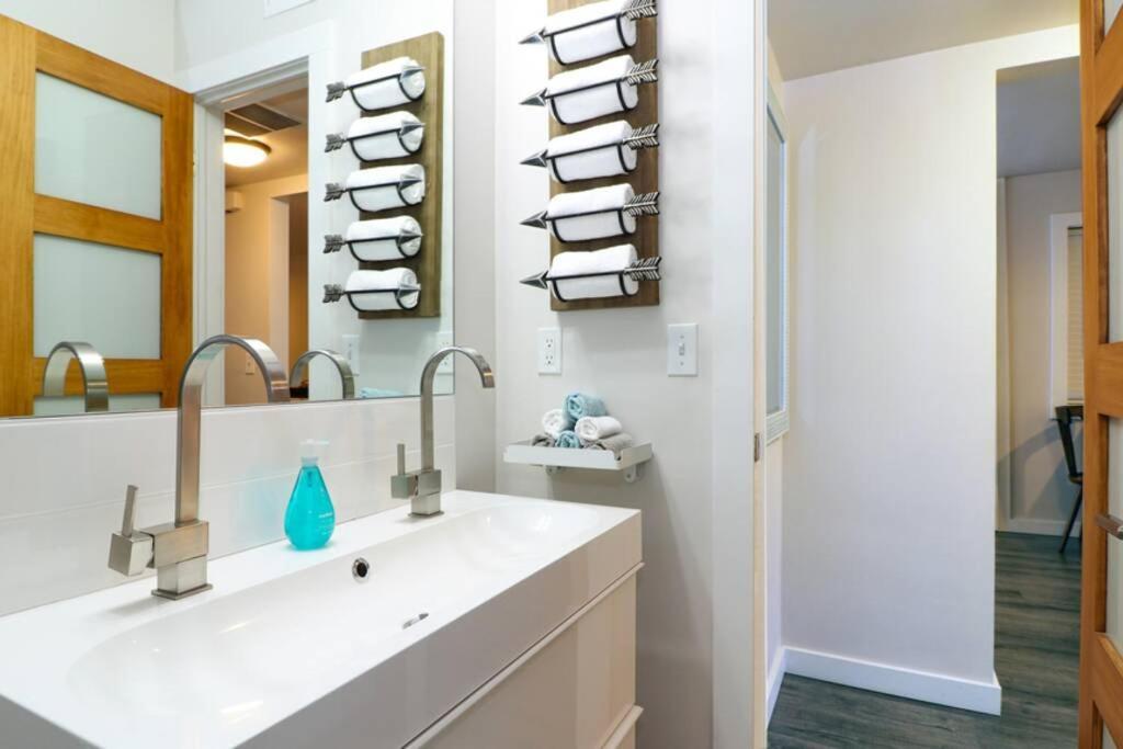 Condo 24! Prized Location. Modern! Bright! Enjoy! Boise Exterior photo