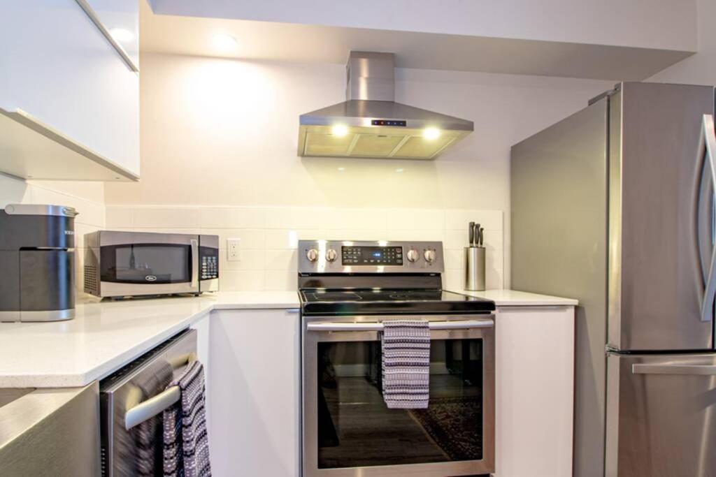 Condo 24! Prized Location. Modern! Bright! Enjoy! Boise Exterior photo